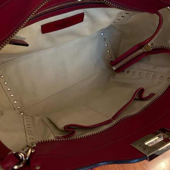 Authentic Valentino Tote - Picture 4 of 11
